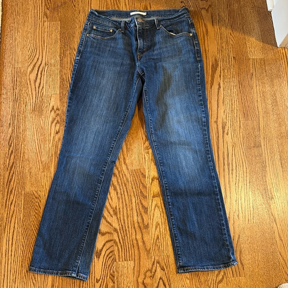 Levi’s 505 Straight Leg Jeans Size 29 Women’s medium wash classic denim style